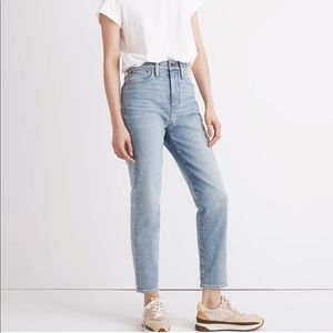 Madewell Mom Jean in Mayes Wash